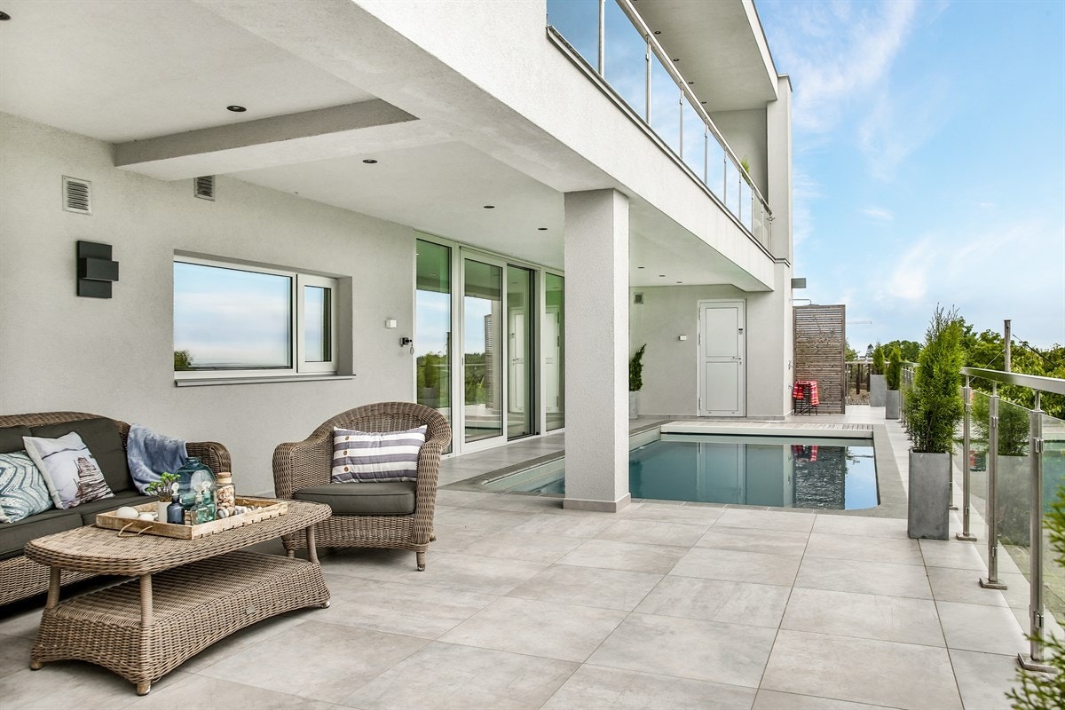 Det er lagt opp for mulighet til å dele opp boligen med egen leilighet i underetasjen og avdeling til egen boenhet i 2. etg. Galleribilde