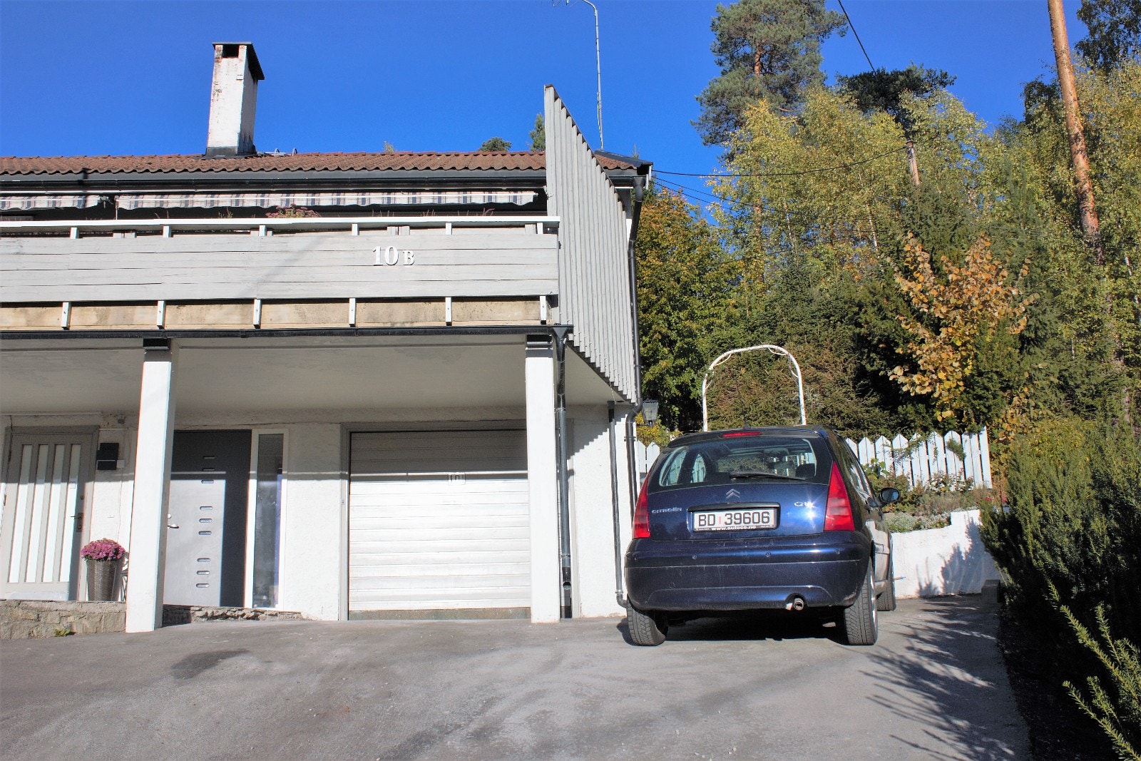 Hus fremside Galleribilde