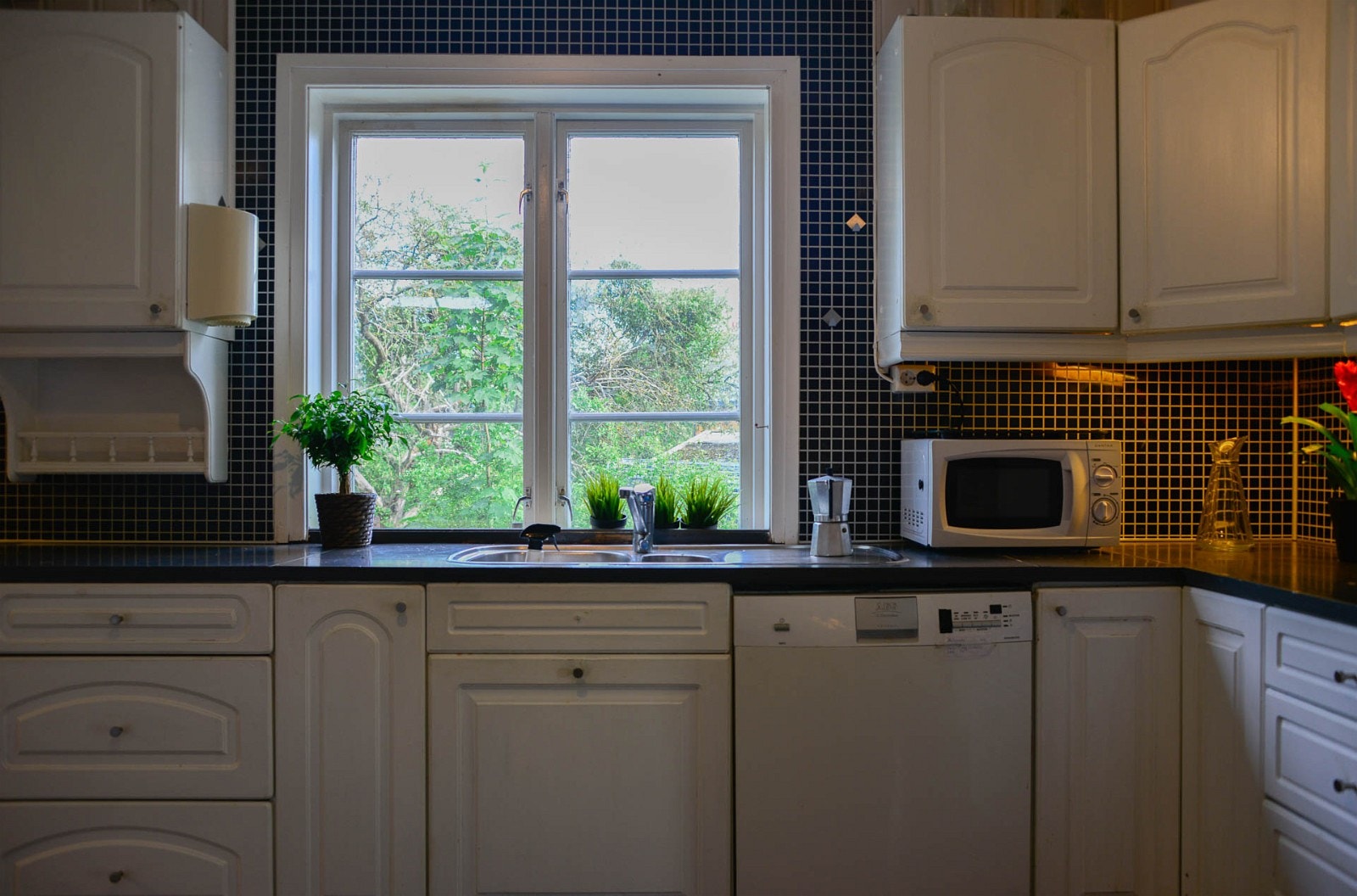 Kjøkkenbenken er byttet siden bildet ble tatt. Galleribilde