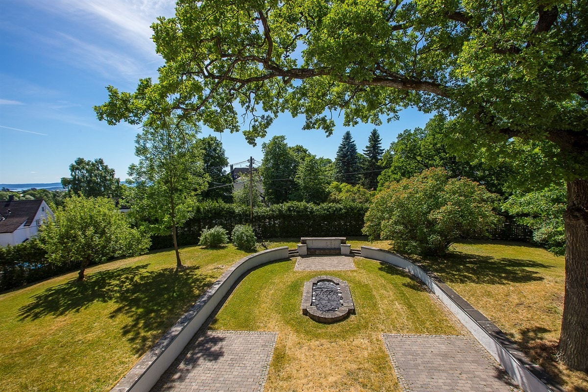 Parkmessig hage på 3718 kvm Galleribilde