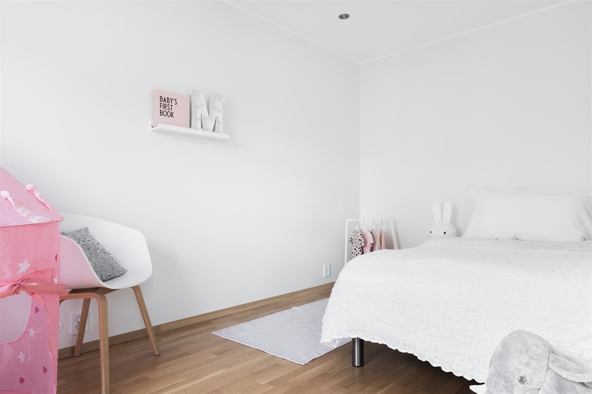 Soverom 2 er også av god størrelse. Galleribilde