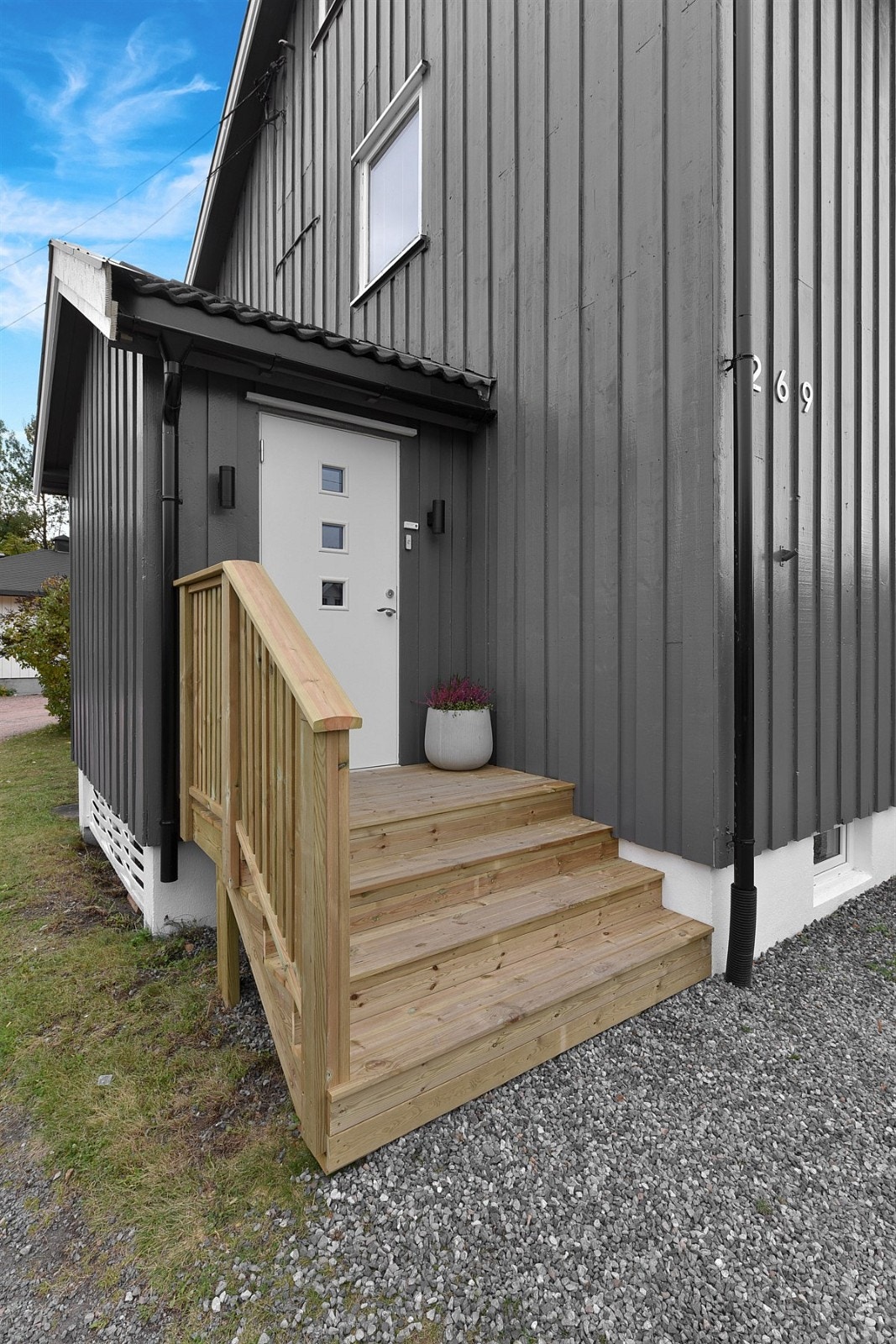 Inngangsparti. Galleribilde