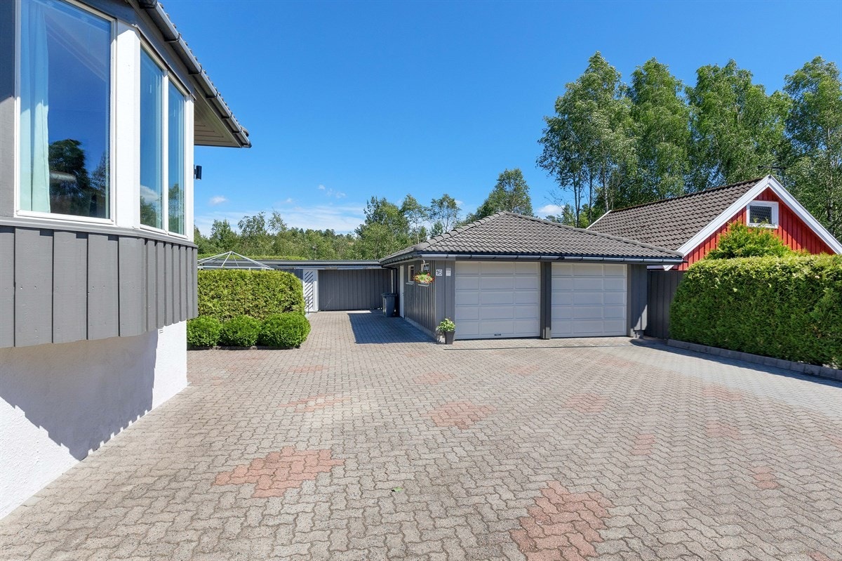 Gårdsplassen Galleribilde