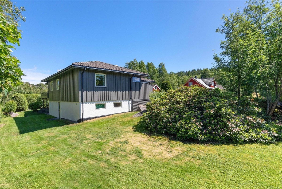 Solrik hage Galleribilde