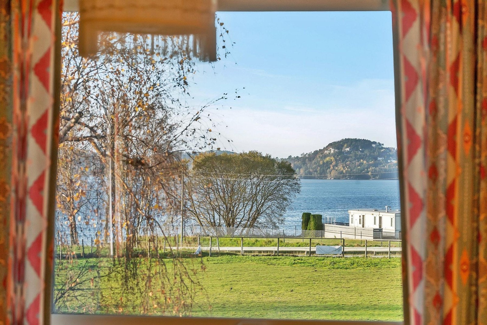 Utsikt fra soverom i boligens 2.etg. Galleribilde