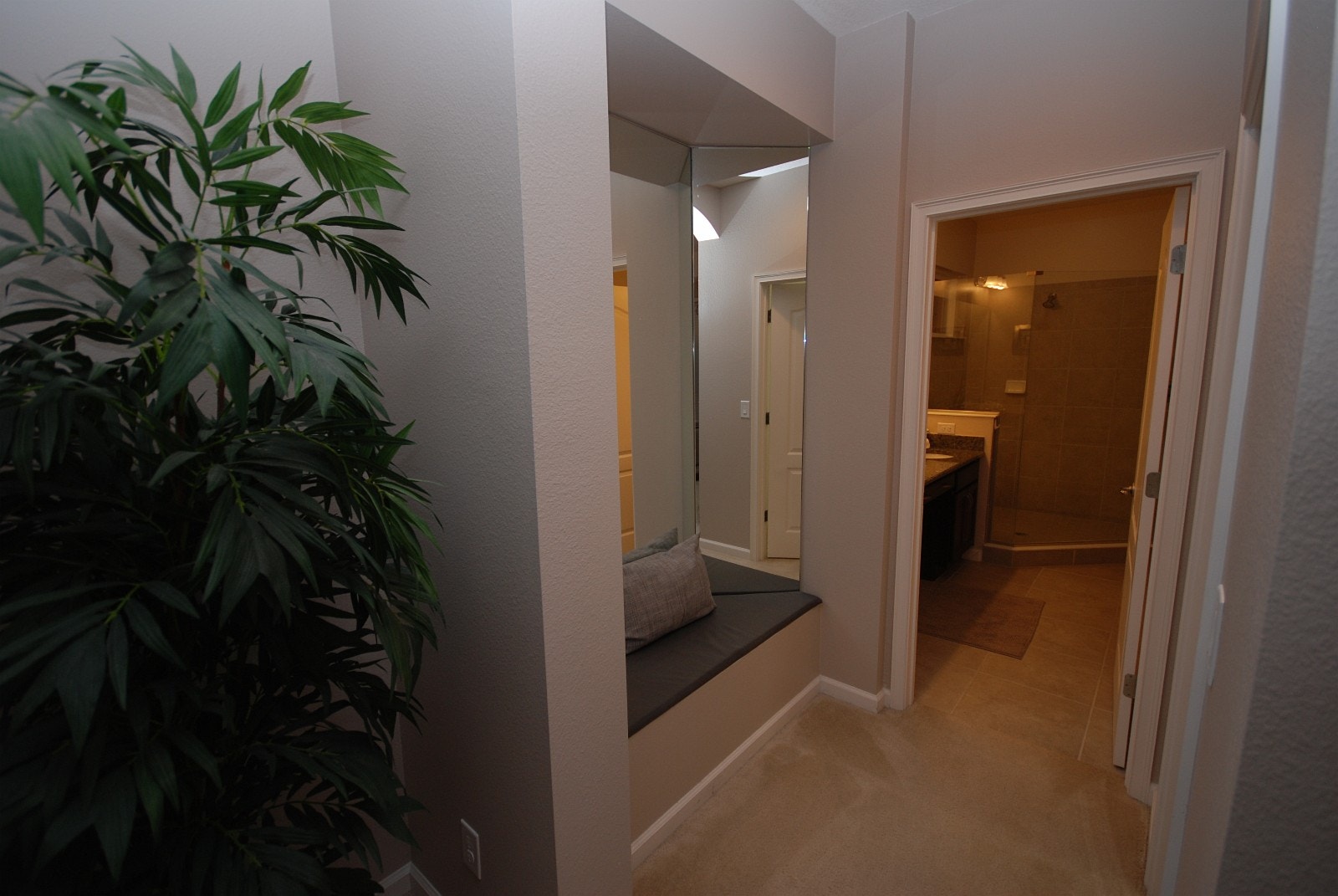 Speilkrok på hovedsoverom 1 Galleribilde