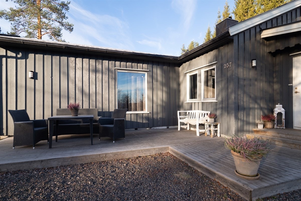 Platting ved inngangsparti. Galleribilde