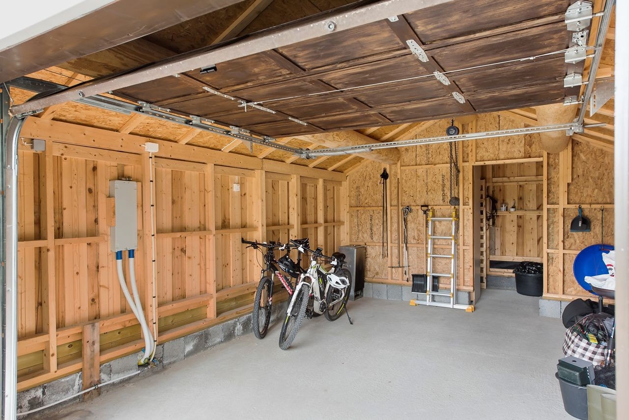 Garasje med støpt såle Galleribilde