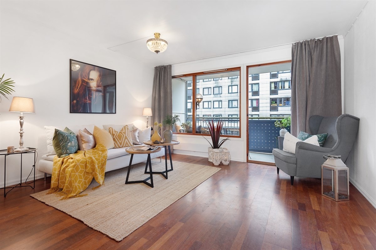 Utgang til balkong fra stue Galleribilde