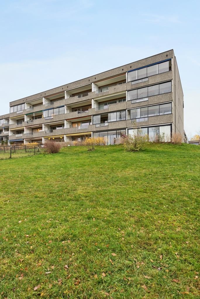 Fra eiendommen er det skiløyper rett utenfor. Her kan du spenne på deg skiene, og komme deg rett ut i løypene som fører deg til blant annet Bogstadvannet. Galleribilde