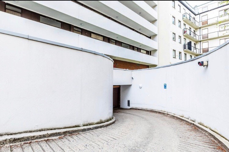 Innkjørsel til garasjen Galleribilde