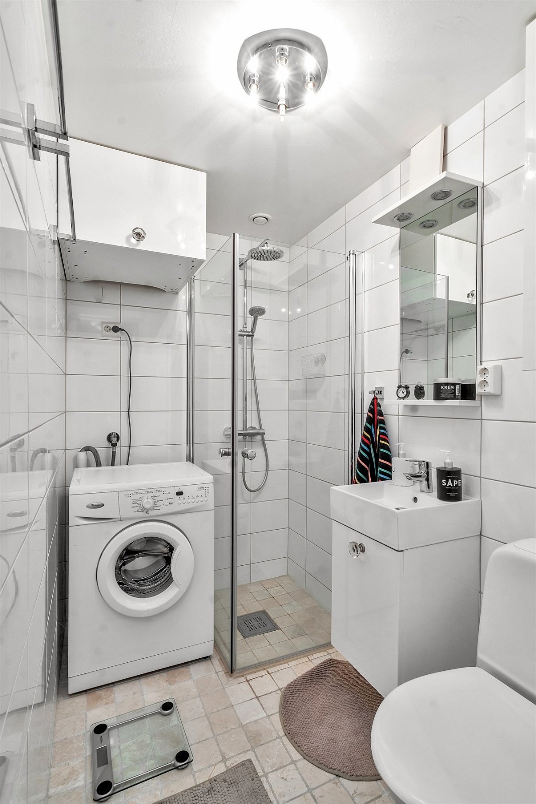 Bad med opplegg til vaskemaskin Galleribilde