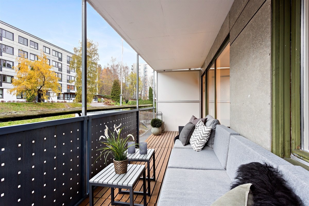 God plass til utemøblement og grill. Galleribilde