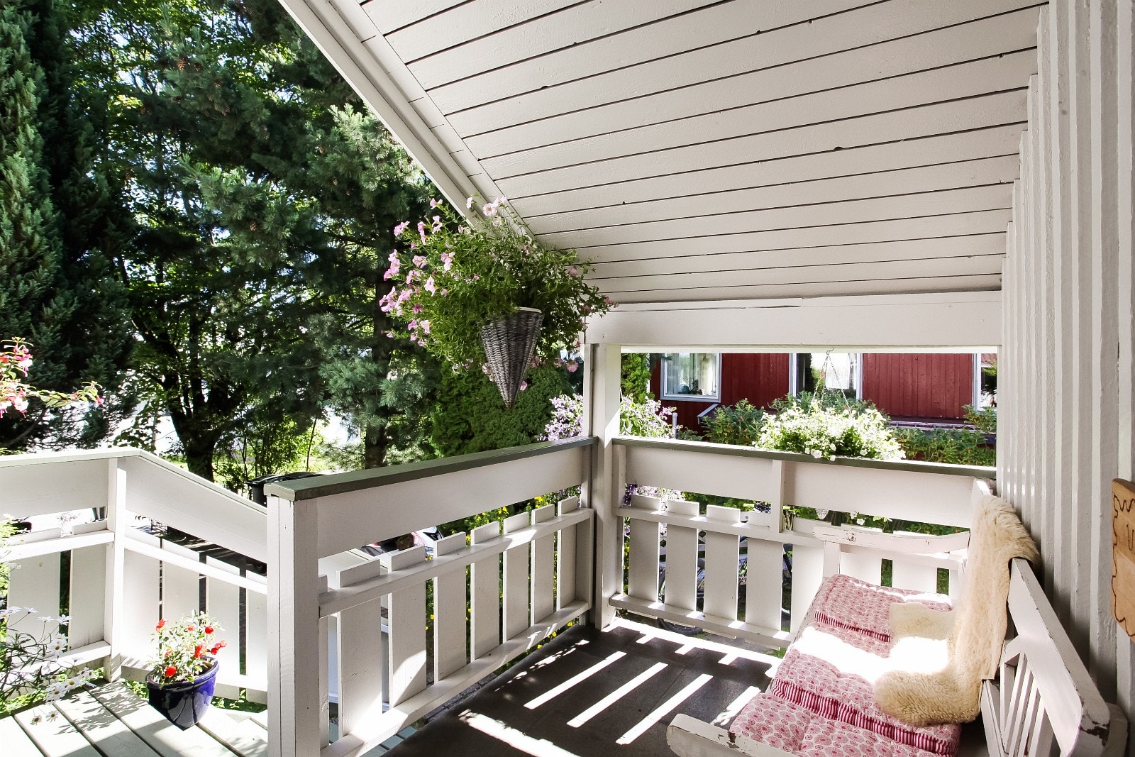 Inngangsparti. Galleribilde