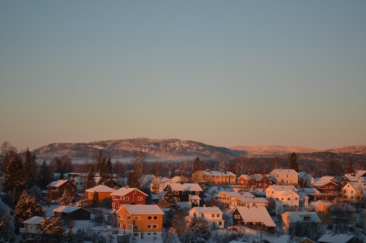 Utsikt fra balkongen tatt av selger. Galleribilde