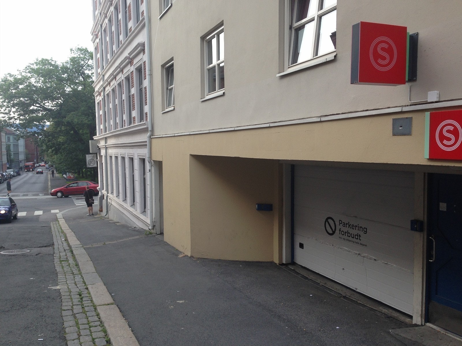 Lite P-hus på Tøyen ved Kansleren Studenthus Innkjørsel fra Jens Bjelkes gt. Galleribilde