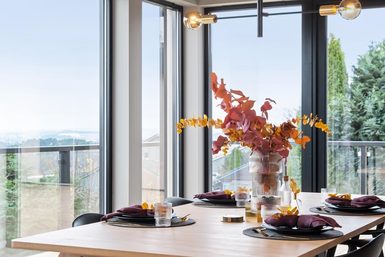 Utsikt fra spisebord. Galleribilde