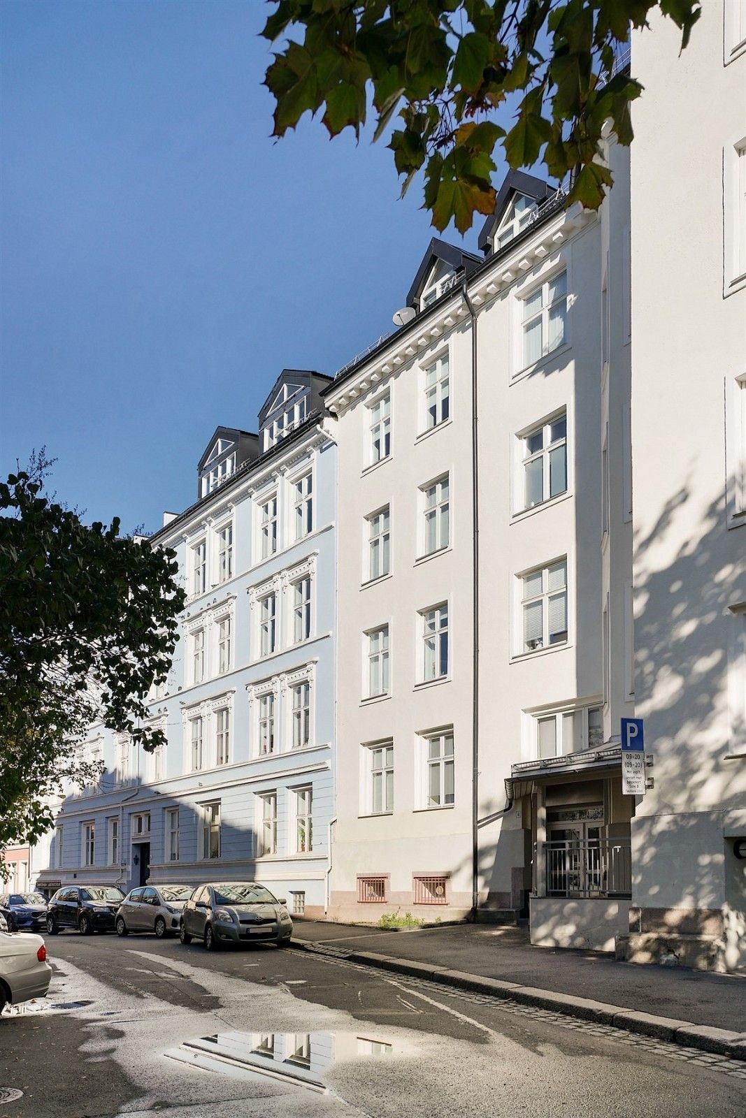 Klassisk bygård som ble totaltrenovert i 2010. Det finns også en rolig,usjenert bakhage med ankomst via et lukket portrom. Galleribilde