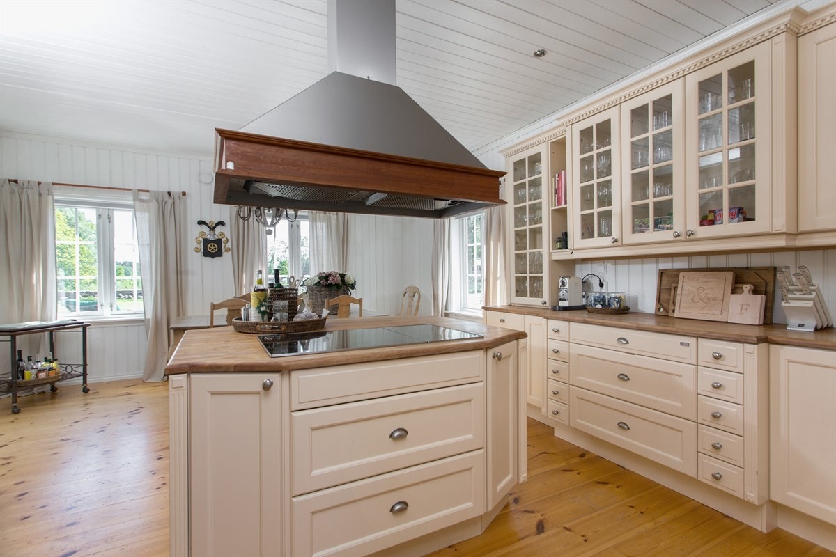 Hovedhus - kjøkken Galleribilde