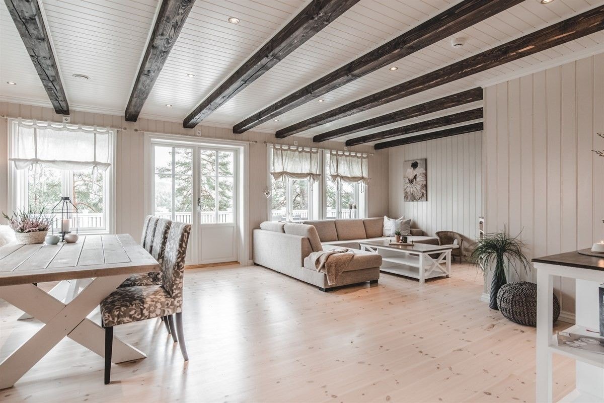 Stue og sofa krok / evt oppdeling til et eller to nye soverom. Galleribilde