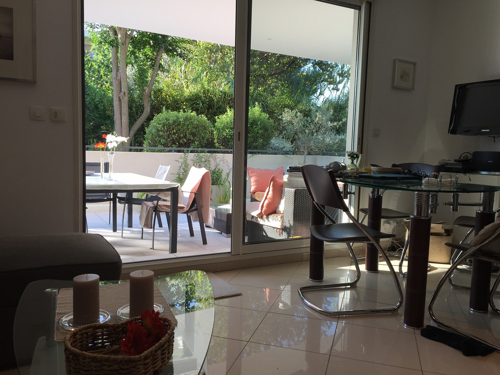 Ut mot terrassen Galleribilde