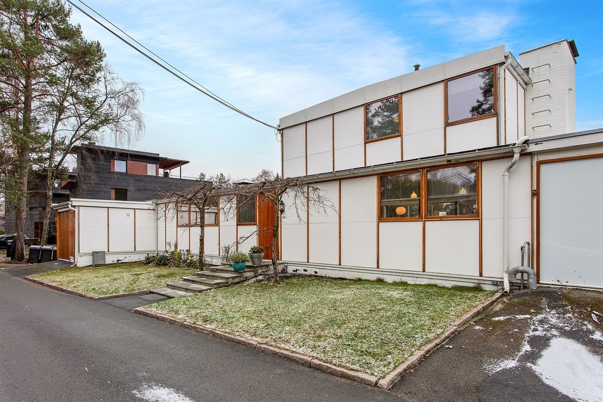 Planetveien 10 er et unikt hus - et produkt av samarbeidet mellom arkitektene Arne Korsmo og Christian Nordberg Schulz. Galleribilde