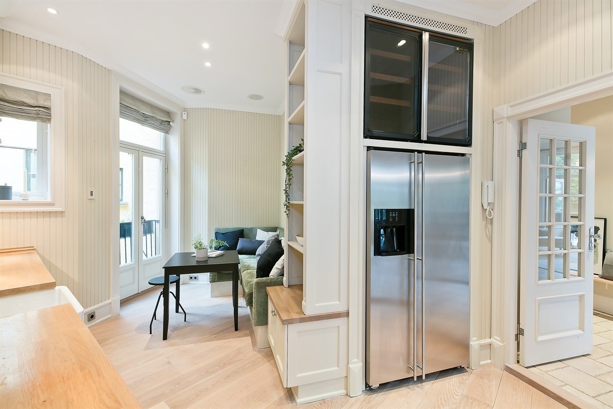 Frittstående amerikansk kjøleskap Galleribilde