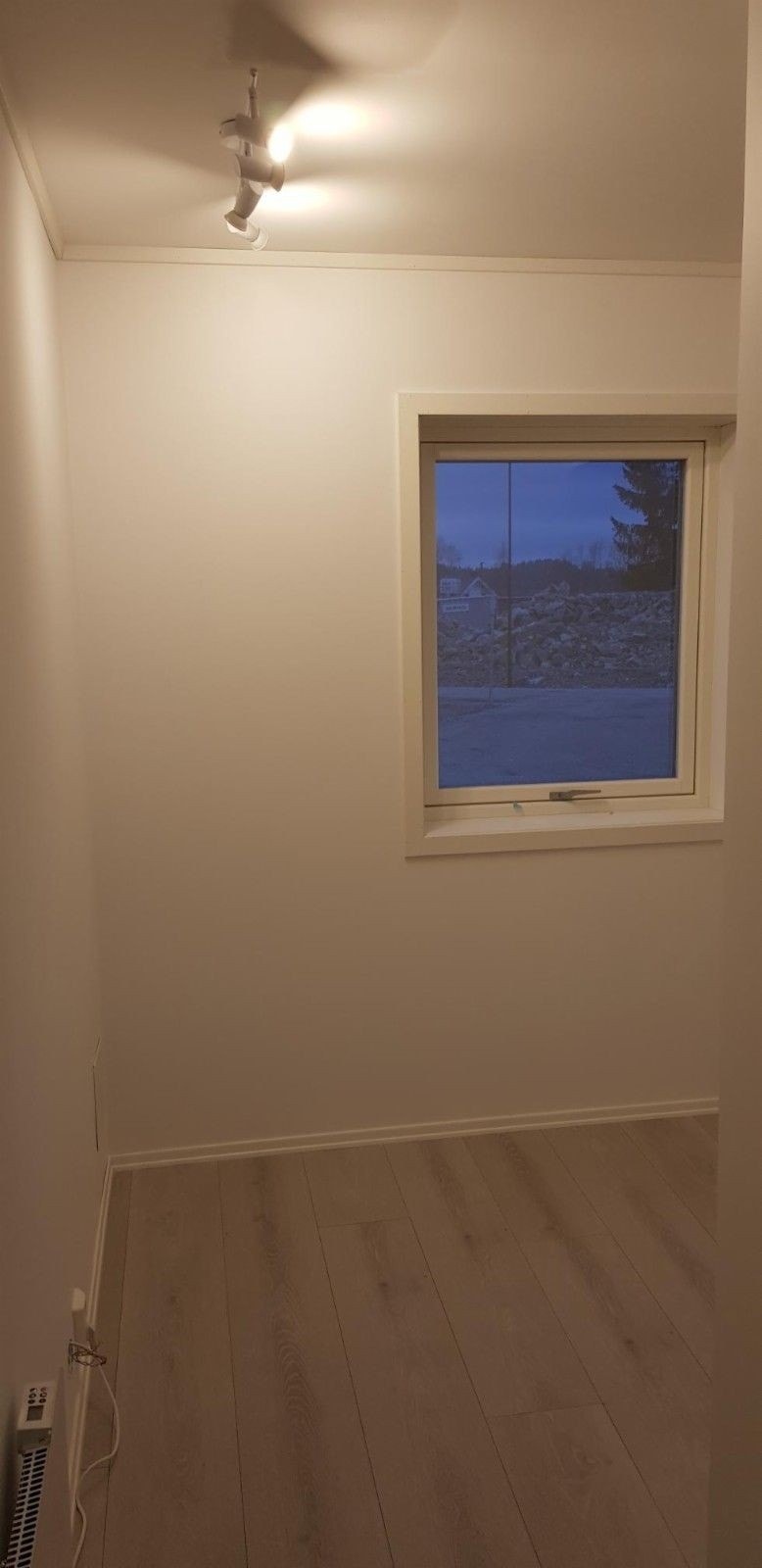 Sov 2 / kontor Galleribilde