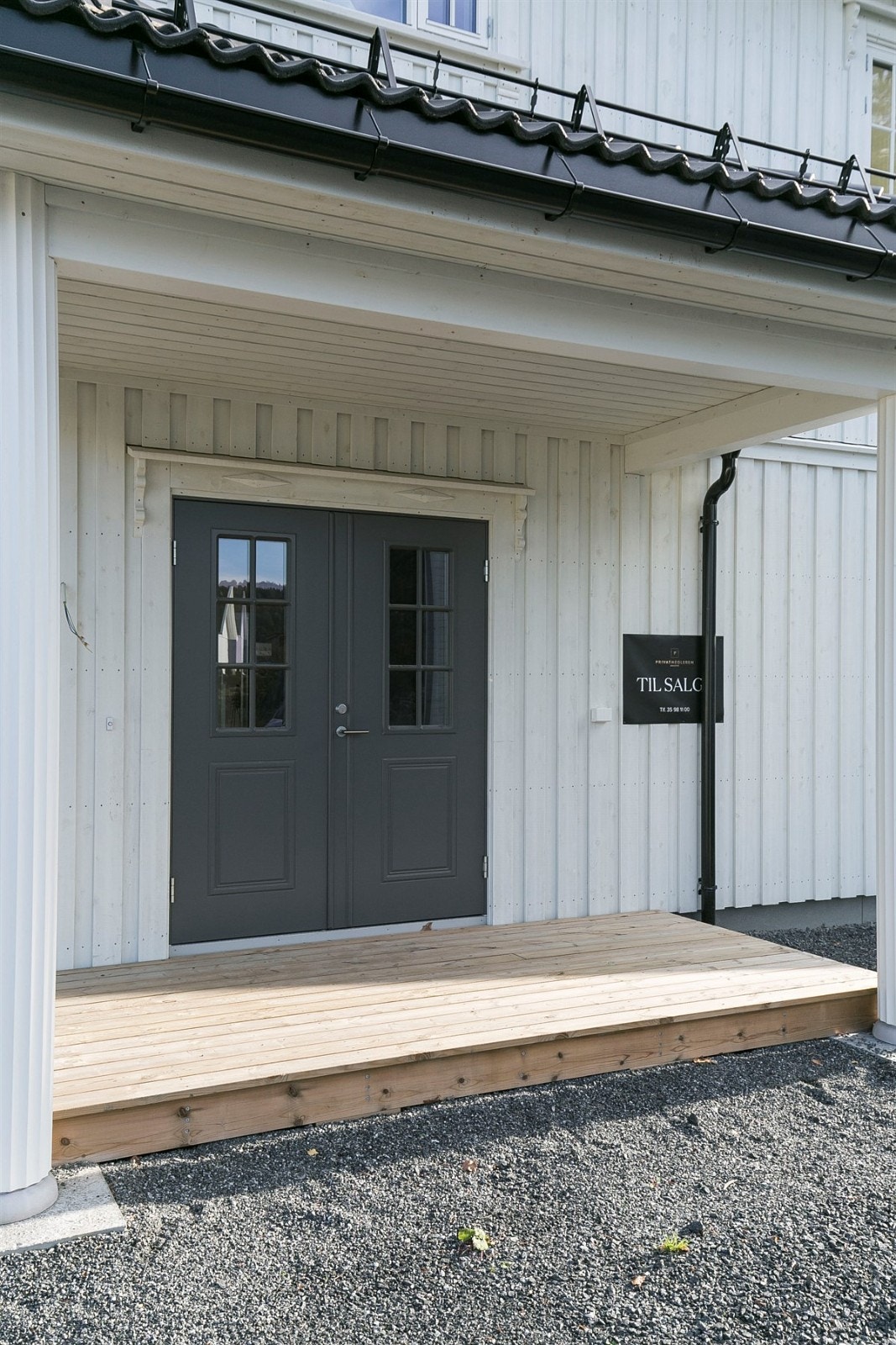 Overbygget inngangsparti Galleribilde