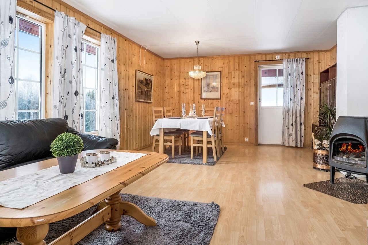 Fra salongen mot spiseplassen Galleribilde