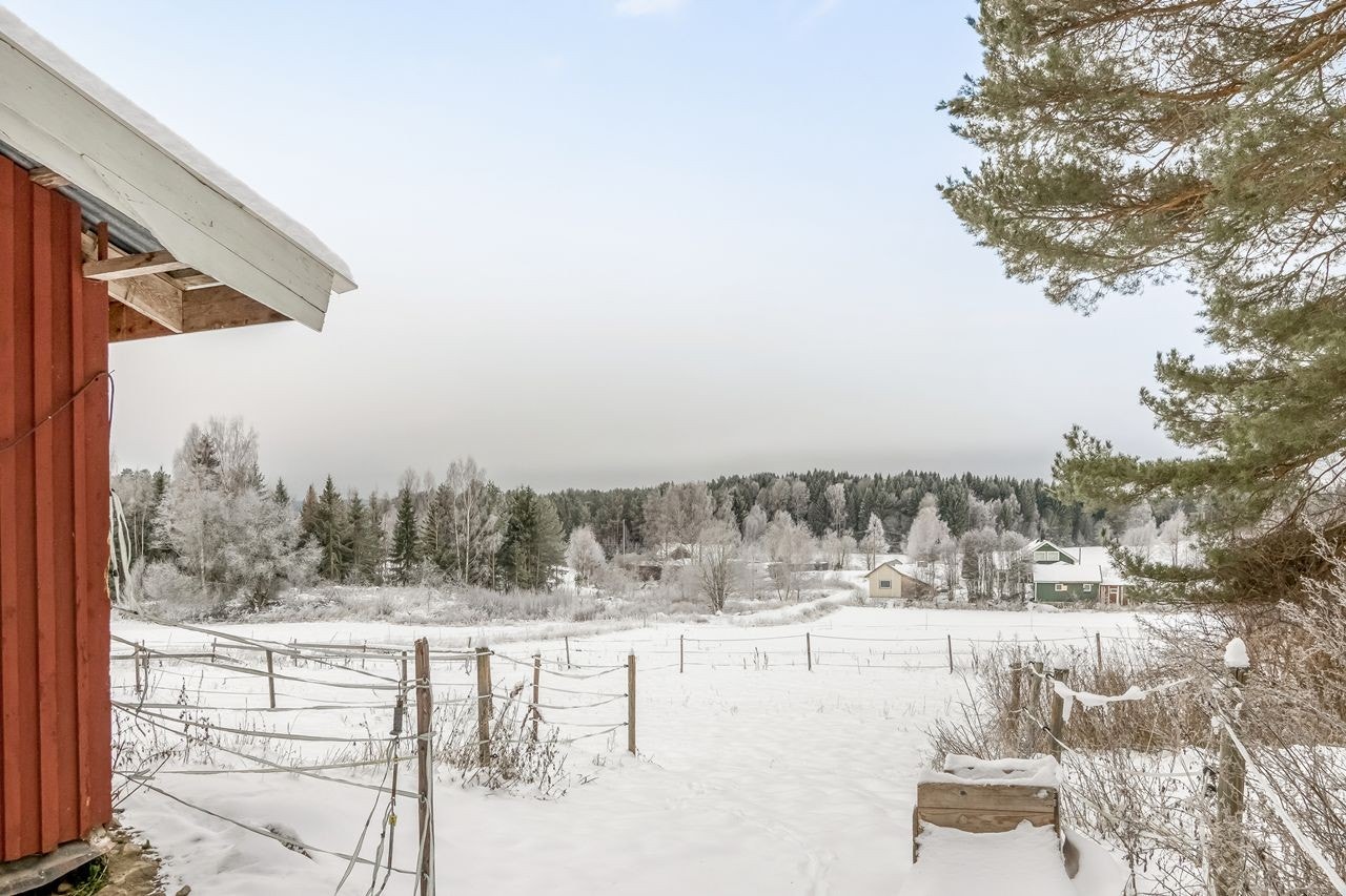 Fra eiendommen er det flott utsyn mot nærområdet Galleribilde