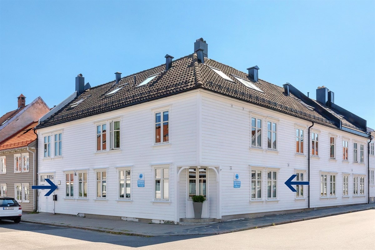 Leiligheten har en særdeles sentral beliggenhet på hjørnet av Holbergsgate og Skippergata Galleribilde