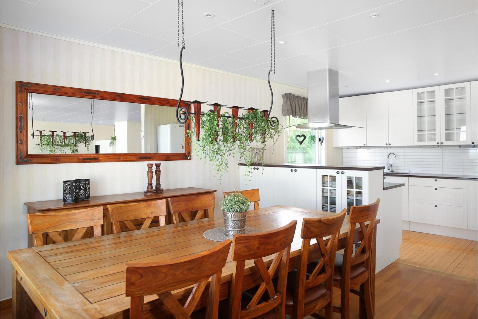 Stor spiseplass! Galleribilde