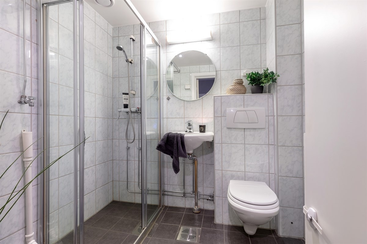 Flislagt bad Galleribilde