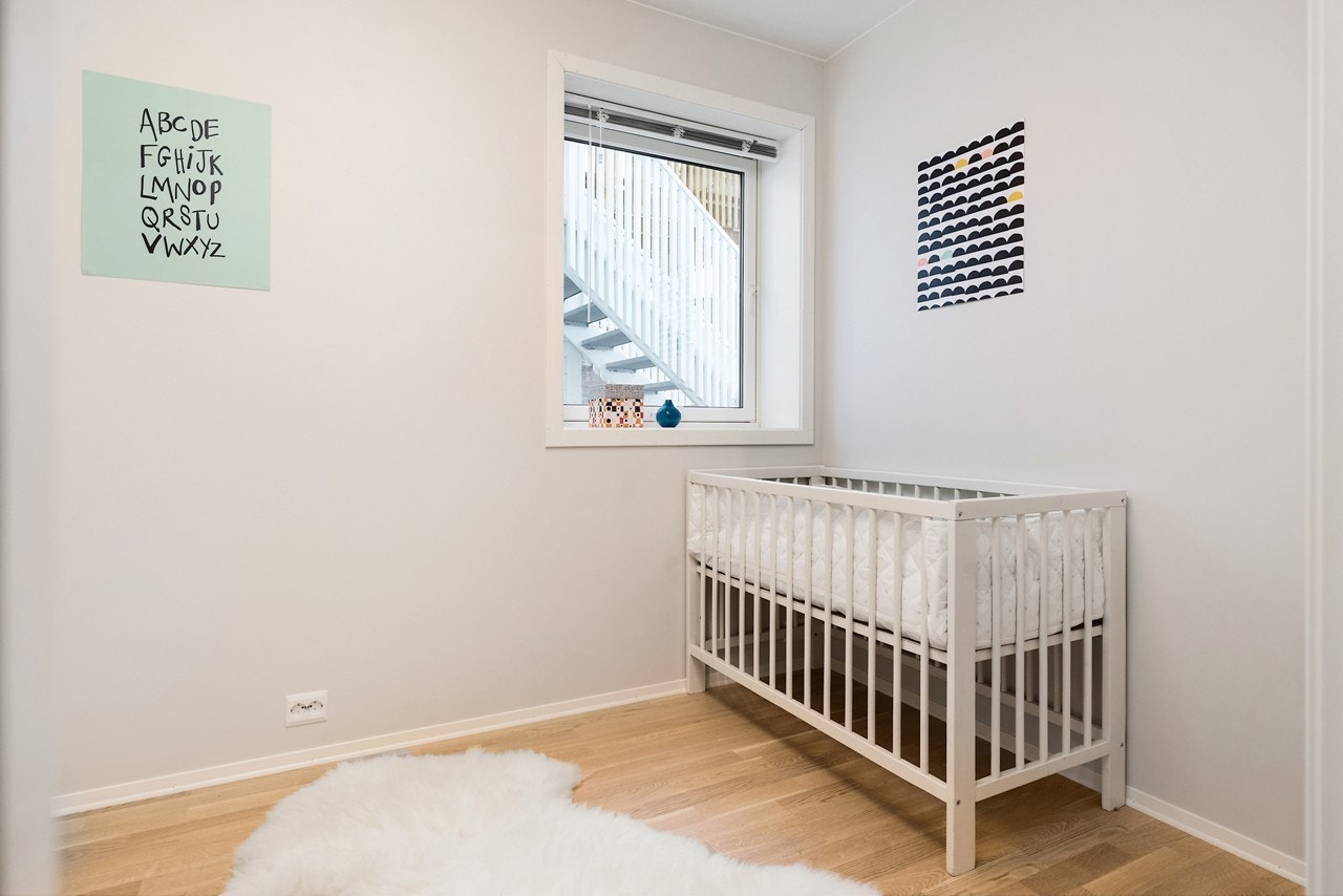 Soverom 4 - Boligens minste soverom er på 6 kvm. Dette rommet passer perfekt som barnerom eller eventuelt et kontor Galleribilde