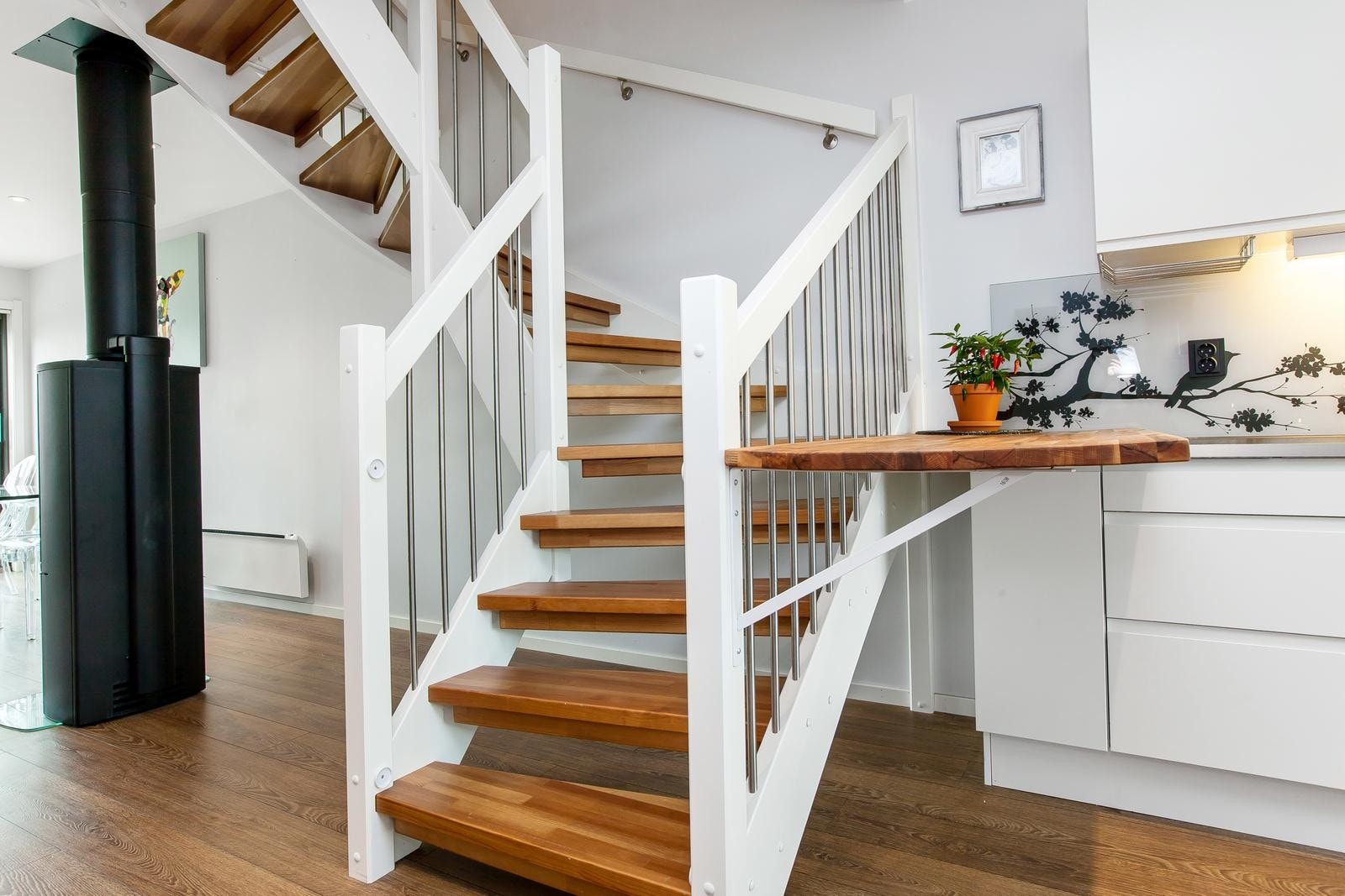 Trappeoppgang til 2. etasje. Galleribilde