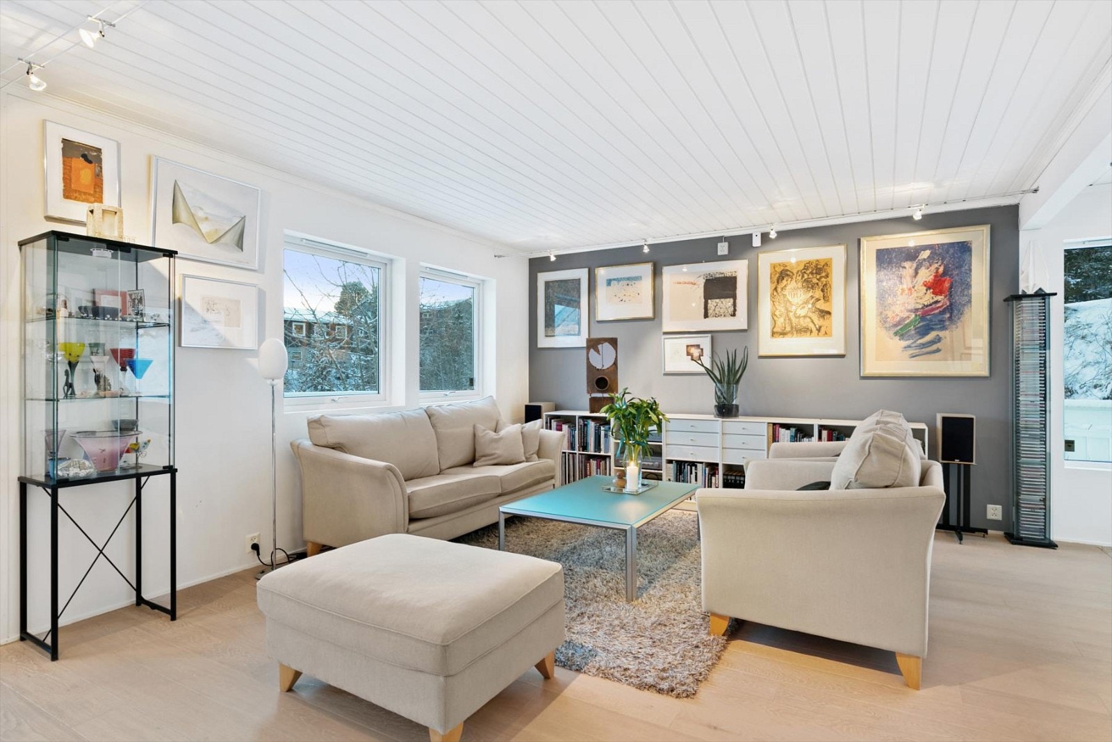 Lys og trivelig stue. Galleribilde