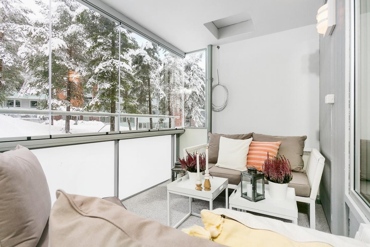 Denne uteplassen kan brukes hele året, og gir leiligheten "et ekstra rom". Galleribilde