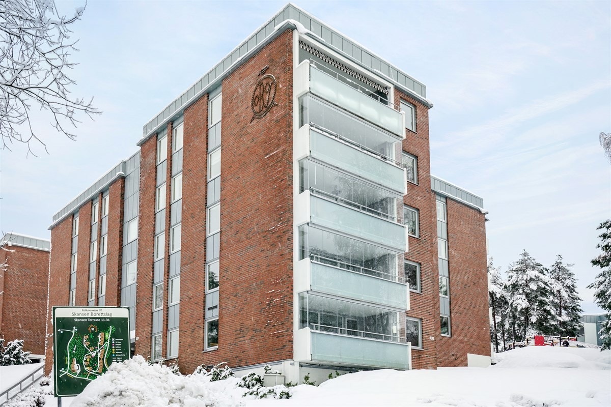 Fasade vinter Galleribilde