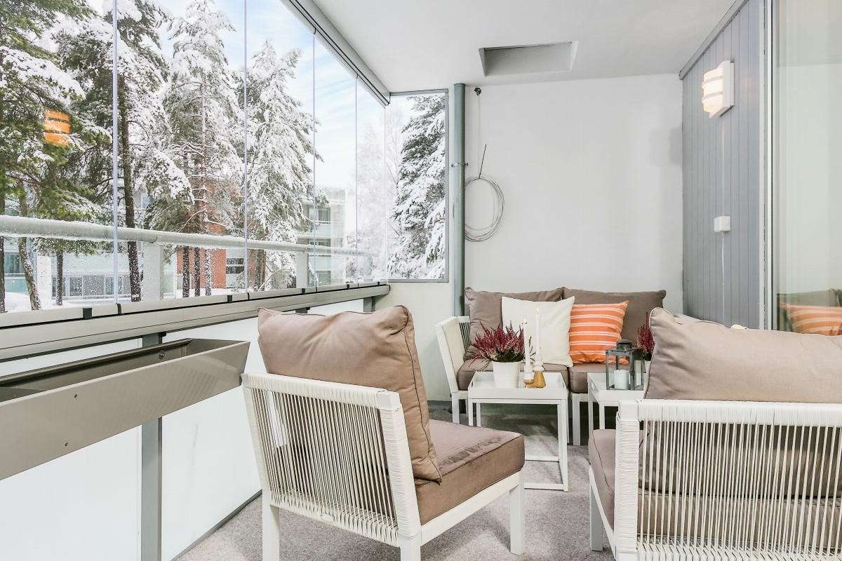 Balkongen ligger utenfor stuen og er på ca. 14 kvm. Galleribilde