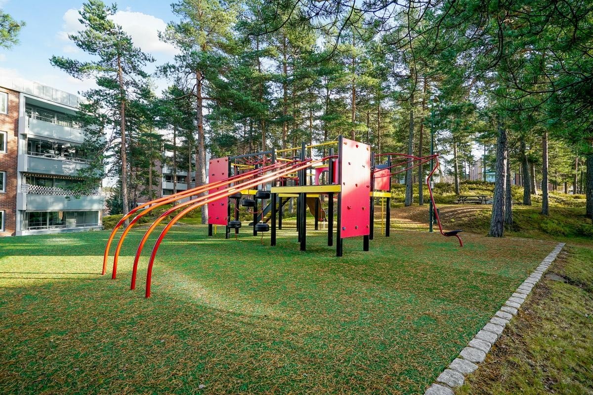 Lekeplass i området. Galleribilde