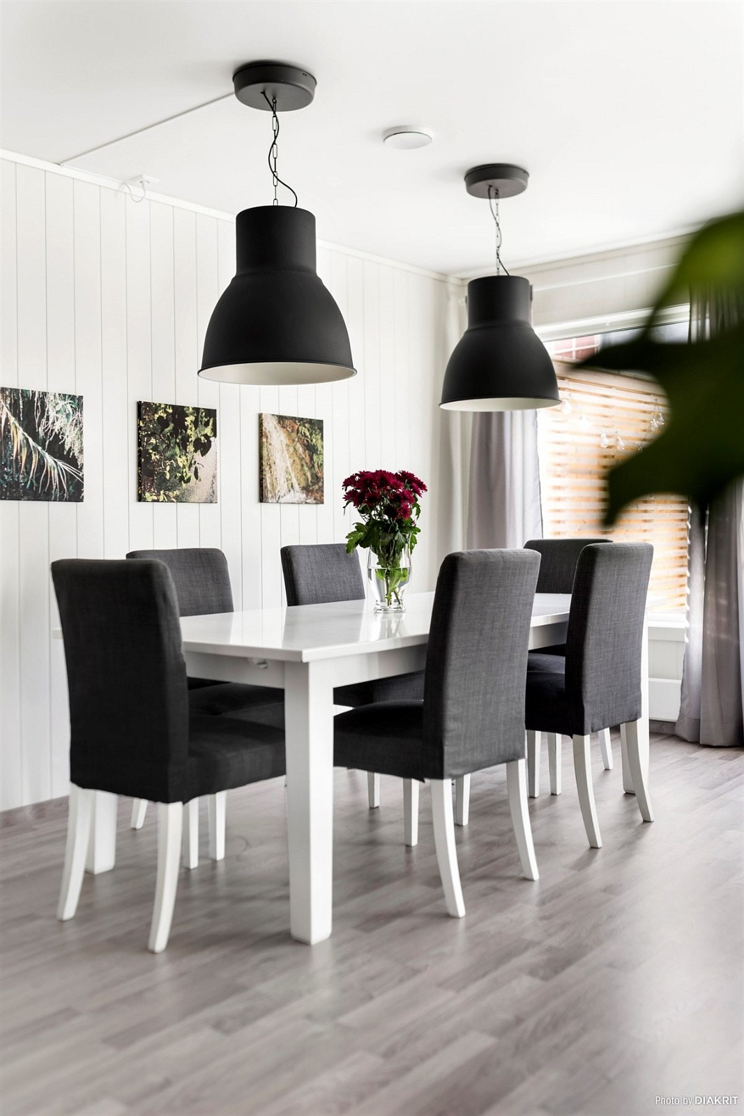 Spisestuen er romslig Galleribilde