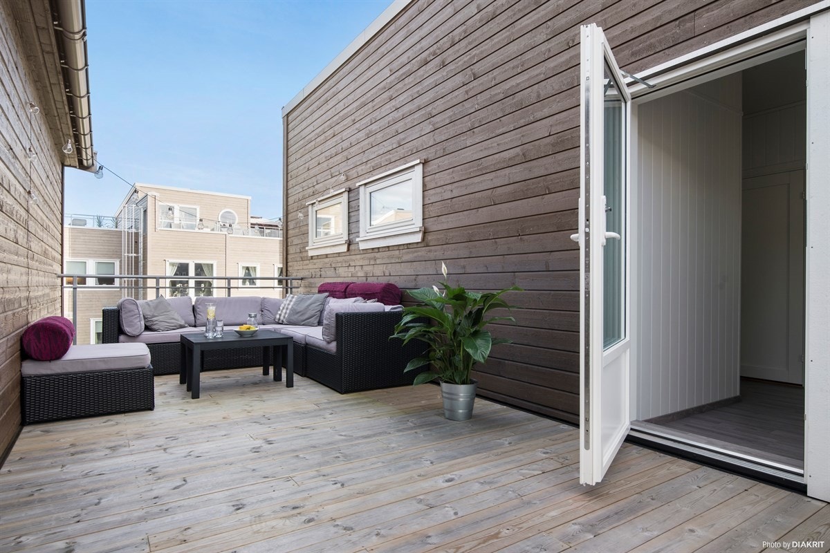 Flott takterrasse over garasjen Galleribilde