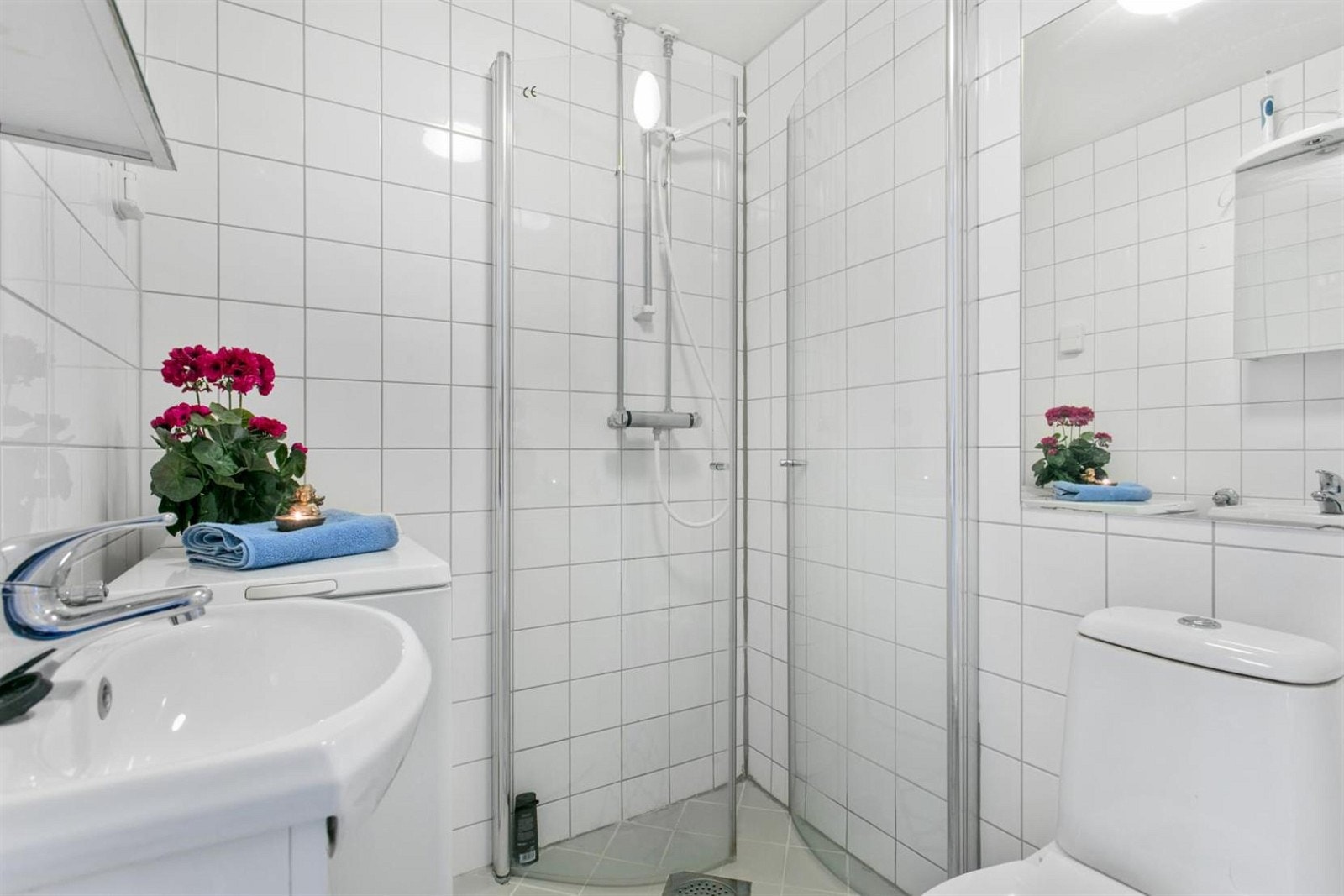 Pent flislagt baderom fra 2007 i regi av sameiet. Galleribilde