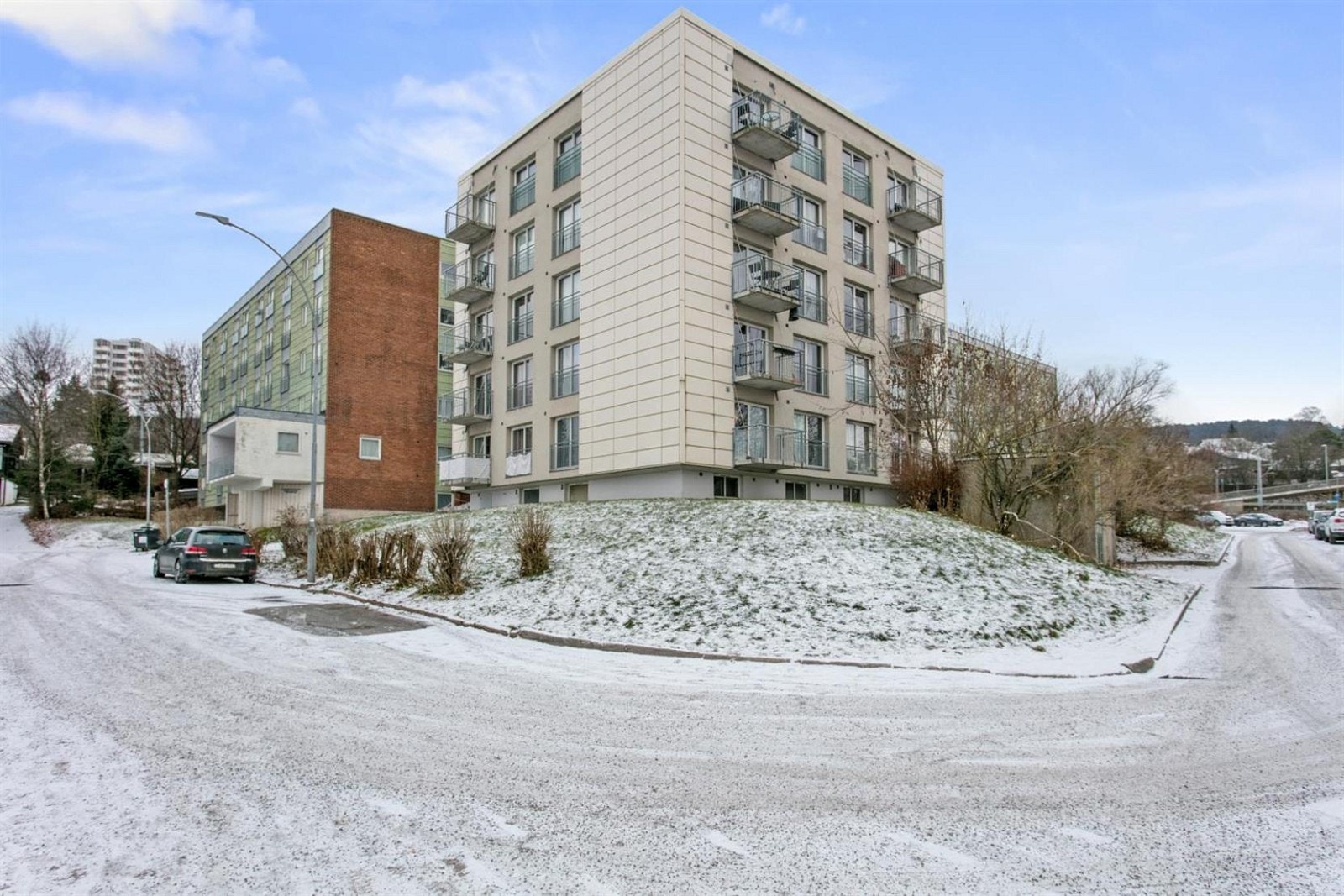 Zarine Mirzad v/DNB Eiendom har gleden av å presentere Gunnar Schjeldrups vei 33 D, en unik mulighet på Nydalen! Galleribilde