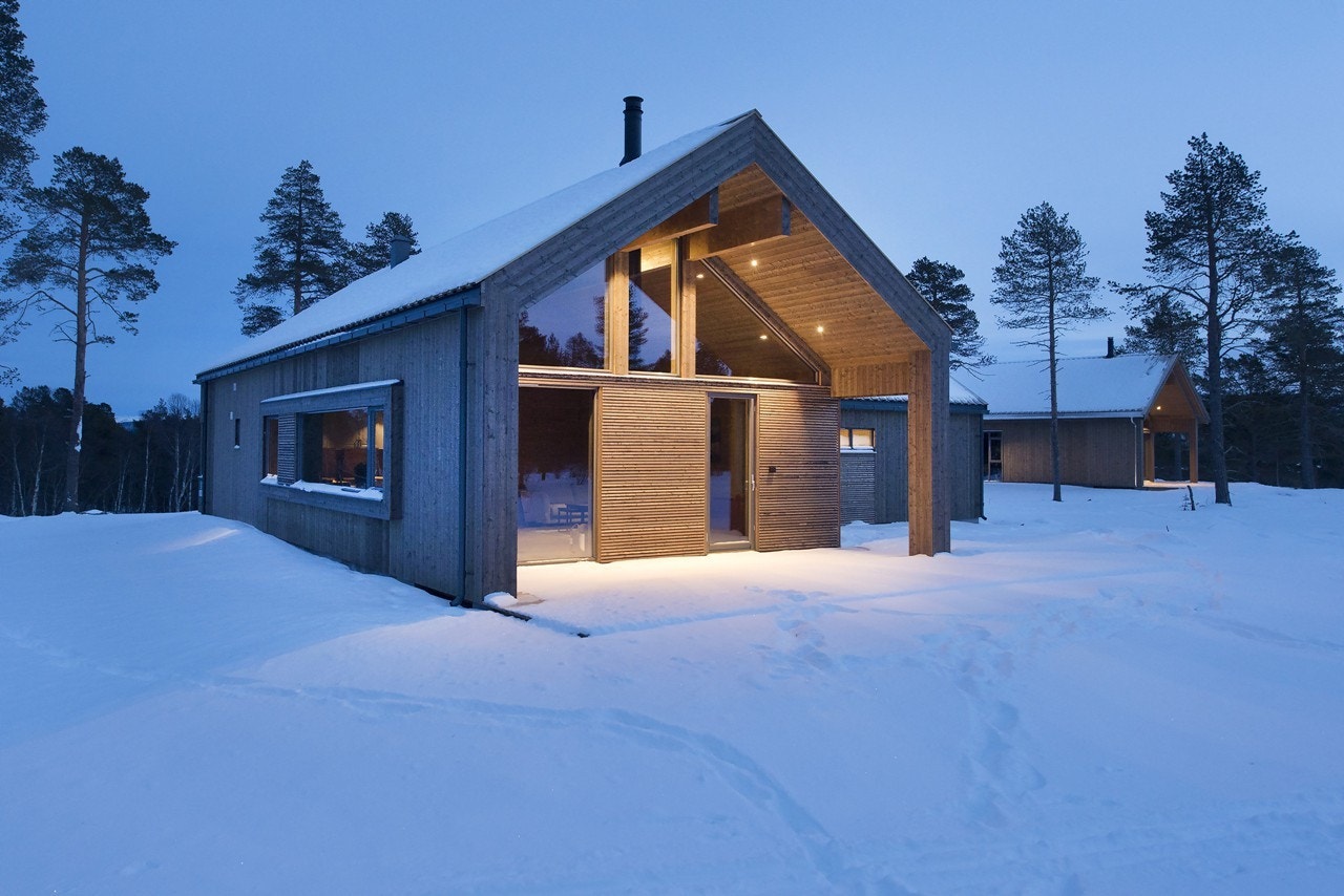 Store vindusflater, som gir mye naturlig lys. Galleribilde