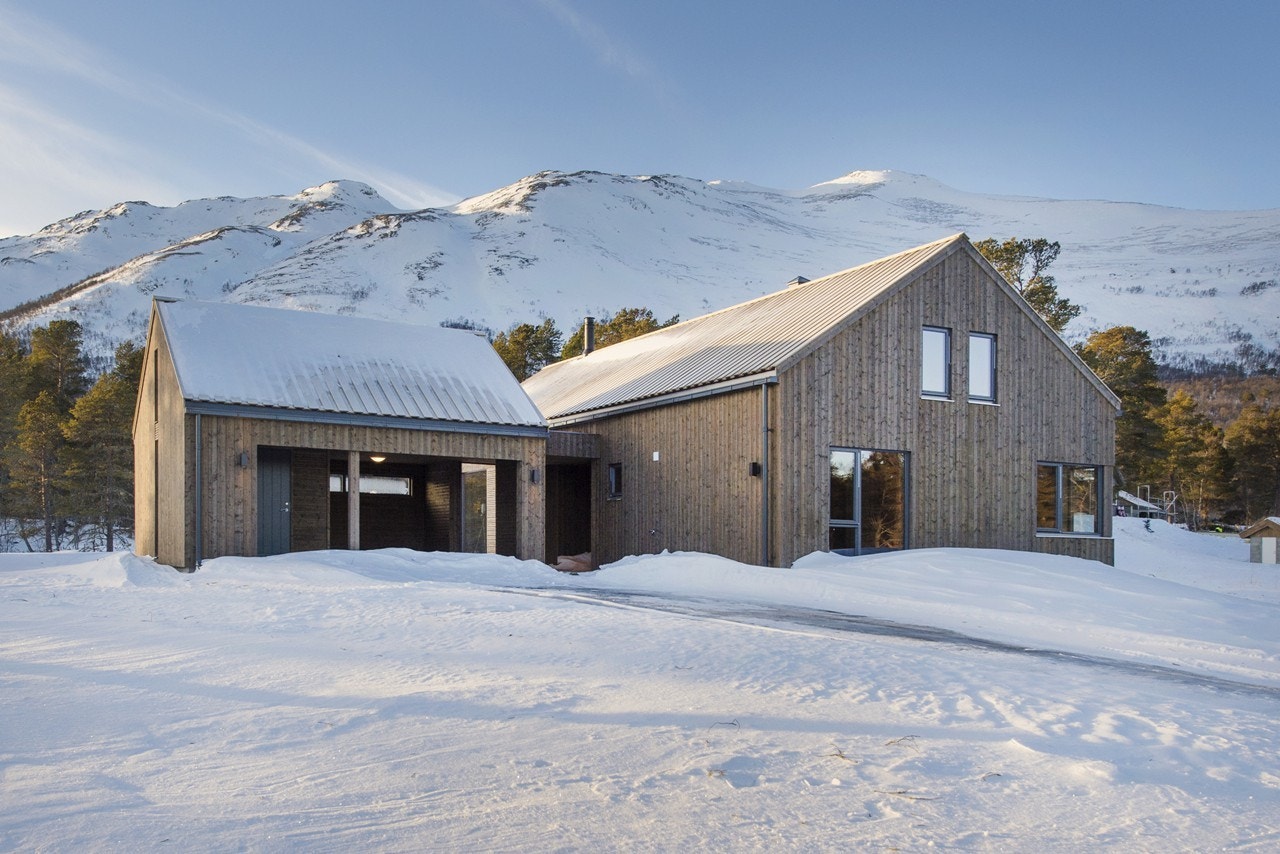 Fjellhytte med landlig men sentral beliggenhet. Galleribilde