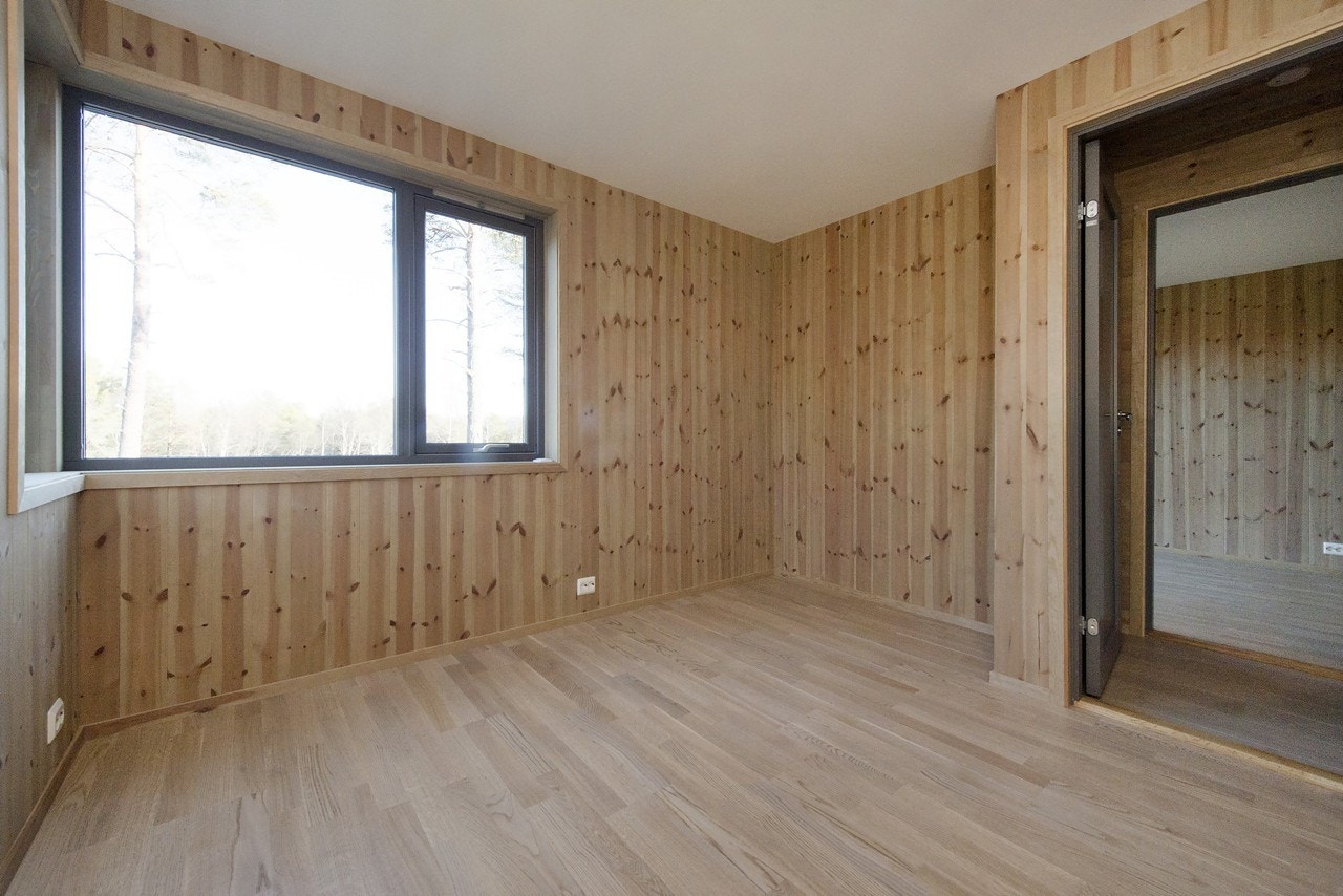 Hytta disponerer totalt 4 soverom, 2 i 1.etg og 2 i 2.etg Galleribilde