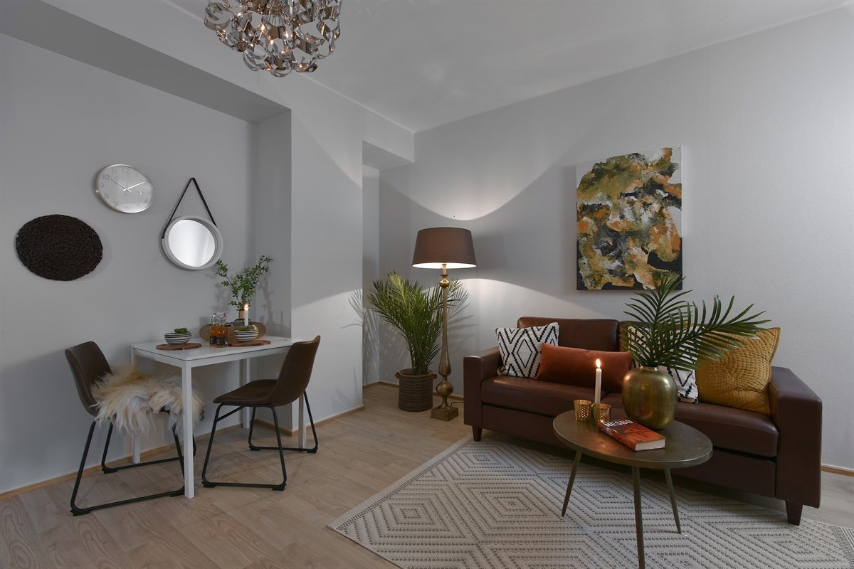 En skjermet del av rommet har stort vindu og egner seg godt som lesekrok. Galleribilde