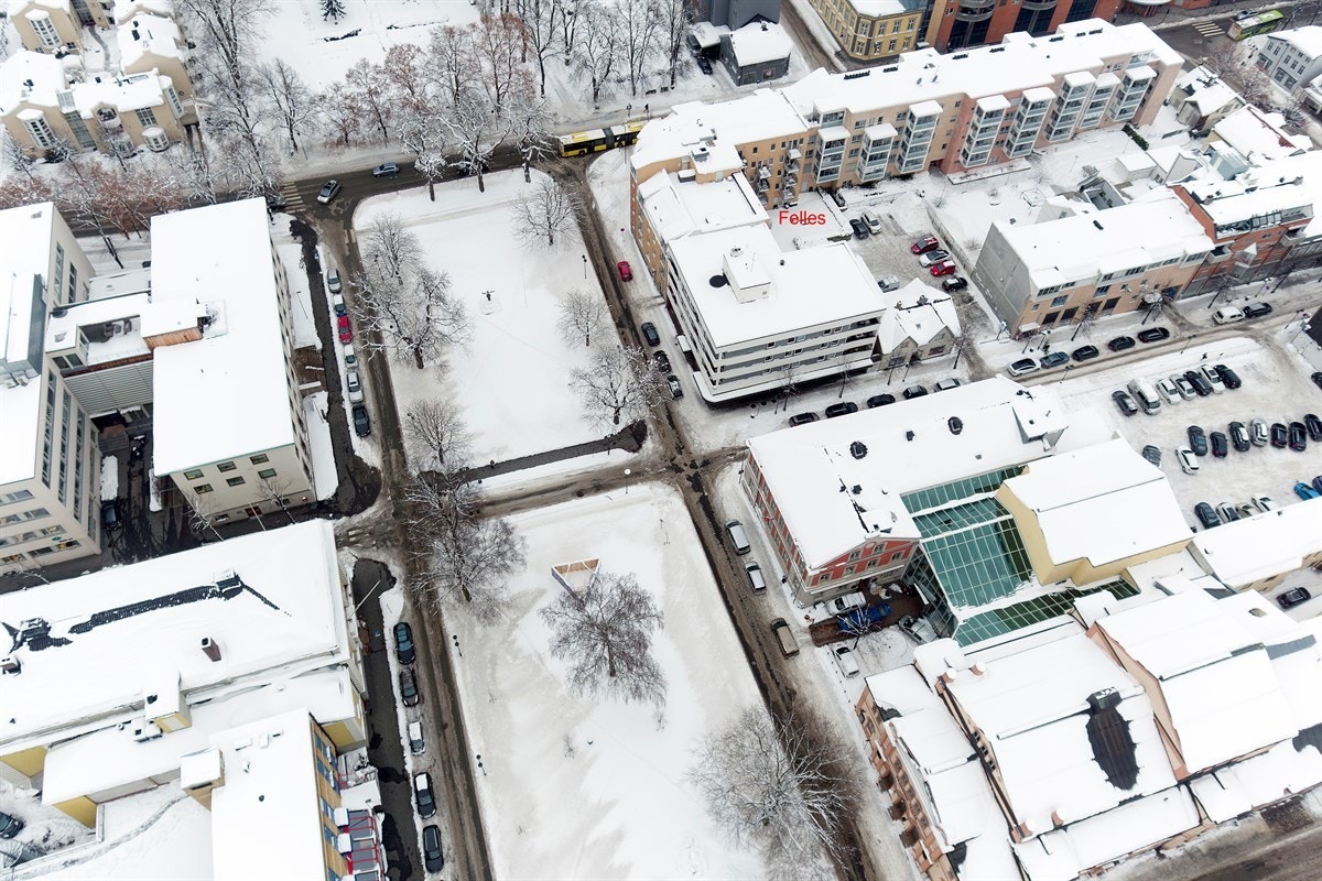 Området gir mulighet for offentlig kommunikasjon via buss og tog. Galleribilde